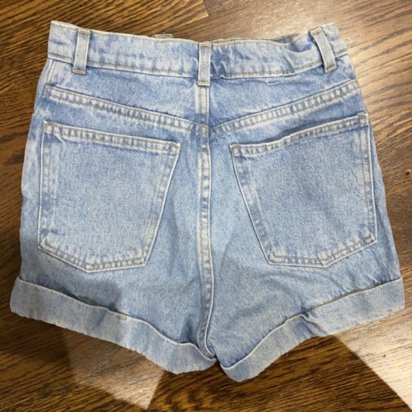 American apparel High waisted jean shorts - Picture 2 of 4